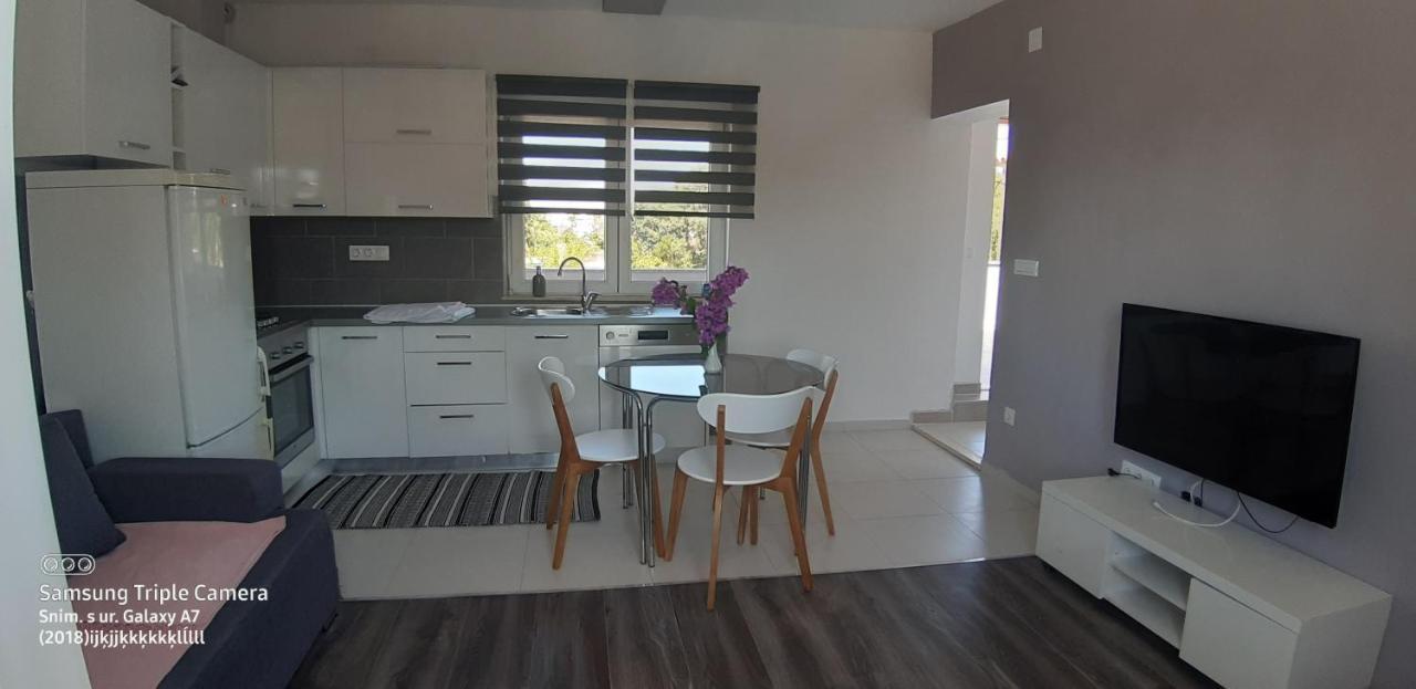 Katarina Appartement Pakoštane Buitenkant foto