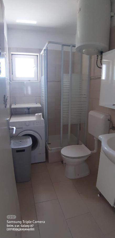 Katarina Appartement Pakoštane Buitenkant foto